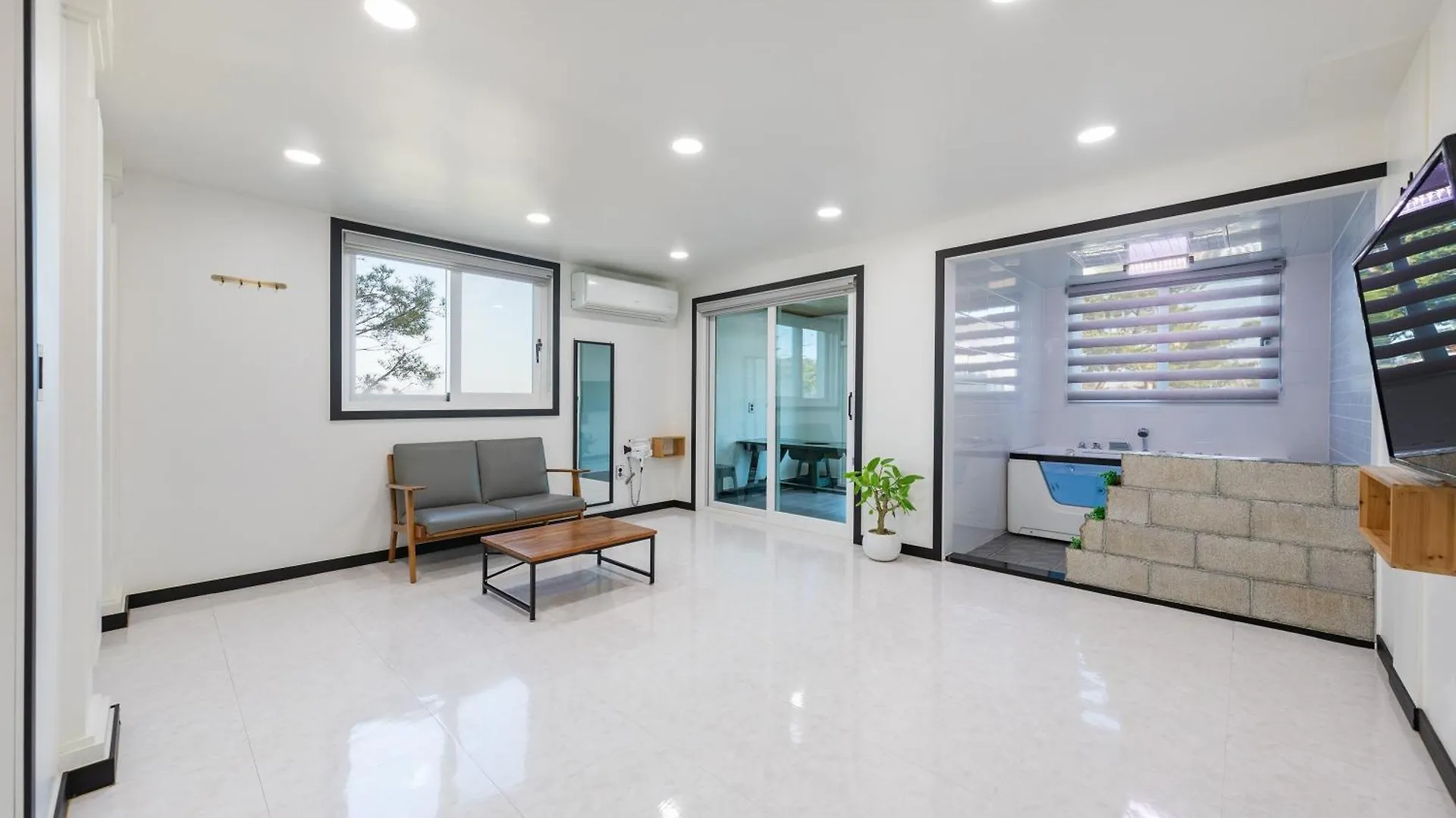 Gyeongju Alice Pension Spa, Footbath, Pick-Up 韩国